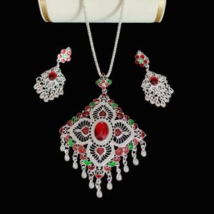 สร้อยสีเงินขาวเม็ดพลอยหลากหลายสี  พลอยเขียว/ชมพู/ใส/แดง ราคาถูกที่สุด (ขายปลีก-ส่ง) สร้อยโชกเกอร์รำเซิ้ง/เจ้าสาว/เจ้านาง/ล้านนา/ลายไทย/ตกแต่งชุดไทย/ออกงานต่างๆ