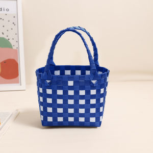 LiShops งานดี   กระเป๋าสานแฟชั่น ทรงสวย ใบเล็ก เป็นงานสานสลับสี ใช้งานง่าย พกพาสะดวกสบาย ลดการใช้พลาสติก ราคาโคตรดี ต้องมีน้าา