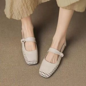 2025 New WomenS Spring/Summer Fashion Square-Toed Low-Heel Hollow Leather Sandals