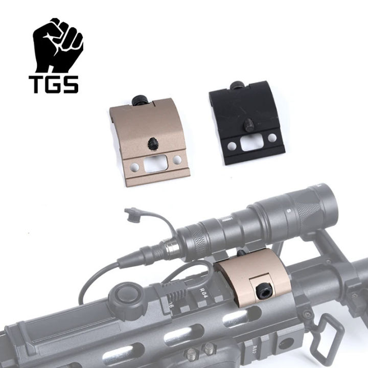 Supporto WADSN Per Torcia Airsoft SF M600/M300 – Per Guide Keymod E Picatinny