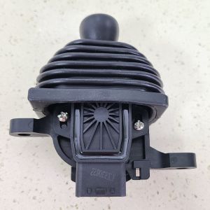 Hydraulic Operating Handle Joystick 67810-11322-71 67810 11322 71 for Toyota Forklift 8FBN15-25 8FBN15 25