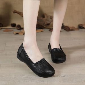Free Shipping Stylish Flat-Soled Leather Shoes With Soft Soles Perfect For Spring And Autumn Featuring A Round Toe Design Suitable For Mothers And Middle-Aged Women And Easy To Match With Any Outfit