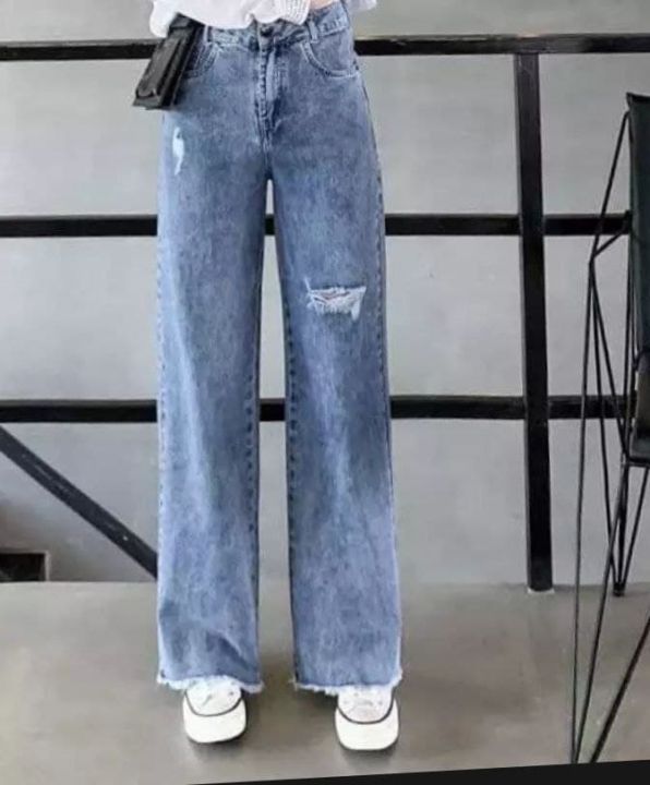 Dalki aloqada Katta kokrak va uzun oyoqli porno tomosha qiling