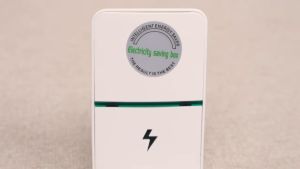 Watt Electricity Saving Box Energy Saver Plug Saving Device for Home 90V-250V US Plug Adapter Energy Saver Device Power Saving Box 90v-250v Voltage Regulator Balanced Current Source Power Factor Saver Suitable for Home Office Factory