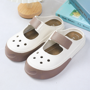 Malaysias Ready Stock Womens Slippers Hole Shoes Strawberry Bear Decorative Breathable Fashion Beach Shoes Soft and Non slip EU: 36-41