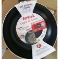 TEFAL (กระทะเทฟล่อนแท้)กระทะก้นแบน รุ่น Ligth & Clean 26 ซม. (ประกัน 2 ปี). 