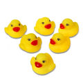 Mainan Bebek Karet Mainan Mandi Anak Bayi Balita 6 Pcs Bebek Berenang Bisa Bunyi Baby Bath Toys. 