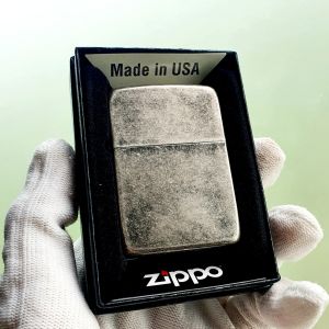 Bật Lửa Zippo Bạc Cổ Góc Bo Tròn Ruột Tráng Men Màu Đen Đáy Dập Đời 3 Gạch Xéo 1977 ( Tặng Phụ Kiện ) - Có Tem Đỏ