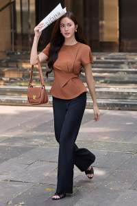 Áo peplum xếp ly eo tay bồng Maybi