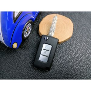 High quality Modified for Mitsubishi Montero GLX Mirage GLX Xpander GLX Strada GLX flip key accessories car key shell replacement remote control cover kit with logo