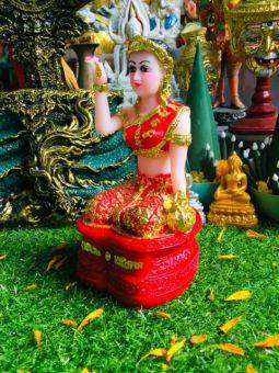 รูปจากผู้ขายบน Lazada: แม่นางกวักมหาลาภ สูง25ซม. ตั้งราคา ฿259 ขายแล้ว 44 ชิ้น