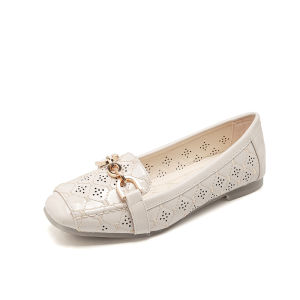 Giày Hạt Đậu Thoải Mái Khóa Kim Loại Có Lỗ Bằng Da Mềm Đế Mềm Mẫu Mới Giày Một Lớp Nữ Miệng Nông Xỏ Chân