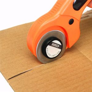 45mm Rotary Fabric Cutter: A DIY Patchwork Sewing & Quilting Tool