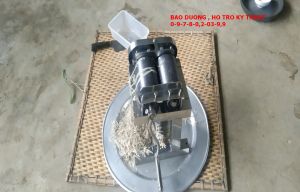 Máy cắt sọi da heo quay tay máy lô inox khung inox . miễn ship