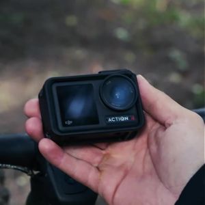 大疆 DJI Osmo Action 4灵眸运动相机 摩托车山地公路骑行潜水防抖户外vlog相机 便携式4k旅游手持摄像机