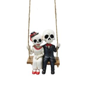 Humorous Skull Swing Ornament Waterproof Resin Windproof Design Perfect For Indoor Outdoor Halloweens Decoration