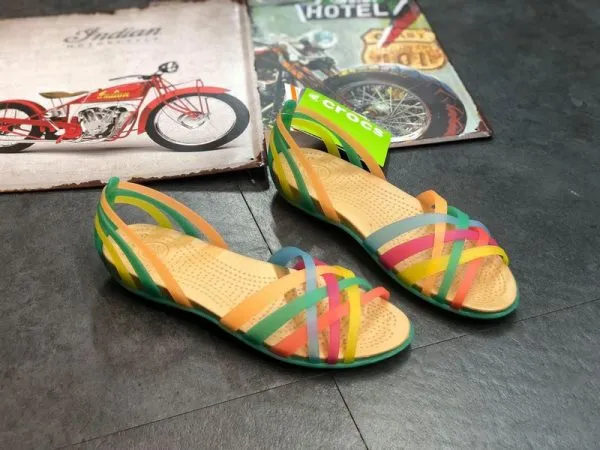 GIÀY SANDAL CHỐNG HÔI CHÂN -CROCS- HUARACHE FLAT NỮ Giày Nhựa Mềm