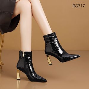 [ẢNH THẬT - FREE SHIP] Boots thời trang nữ mũi nhọn gót nhọn cao cấp ROSATA RO717- 9p - BKSTORE