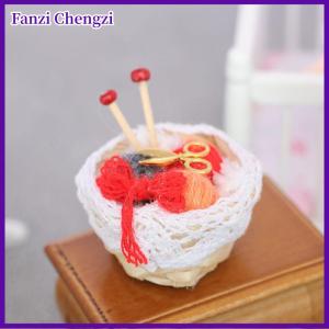 Fanzi บ้านตุ๊กตา1:12ตะกร้าไม้ไผ่ขนาดเล็กถักไหมพรมบอลเข็มลูกบอลกรรไกรสเวตเตอร์เครื่องมือถักตะกร้าตกแต่งโมเดลบ้าน
