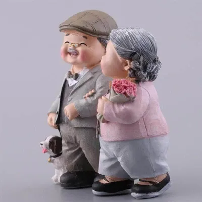 [LeY Xuan] Creative Grandparents Lover Figurines Couple Miniature Ornaments Resin Old Parents Crafts Wedding Anniversary Gifts Home Decor