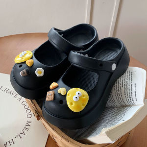 QDshop Best Item รองเท้าแตะหัวโต ที่สุดของความน่ารัก รองเท้าทรงนักเรียนมีสายติดกิมมิคเริ่ดสุดๆ พร้อมส่ง 2 สีสุดขายดีสีขาว ดำ เลือกไม่ได้ก็กดทุกสีไปเลยยย