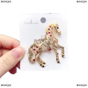 [COD] WANGJIA Exquisite Rhinestone Running Horse Brooches For Women Men 4-color Enamel Animal Brooch Pins Year Of The Horse Party Jewelry Gift