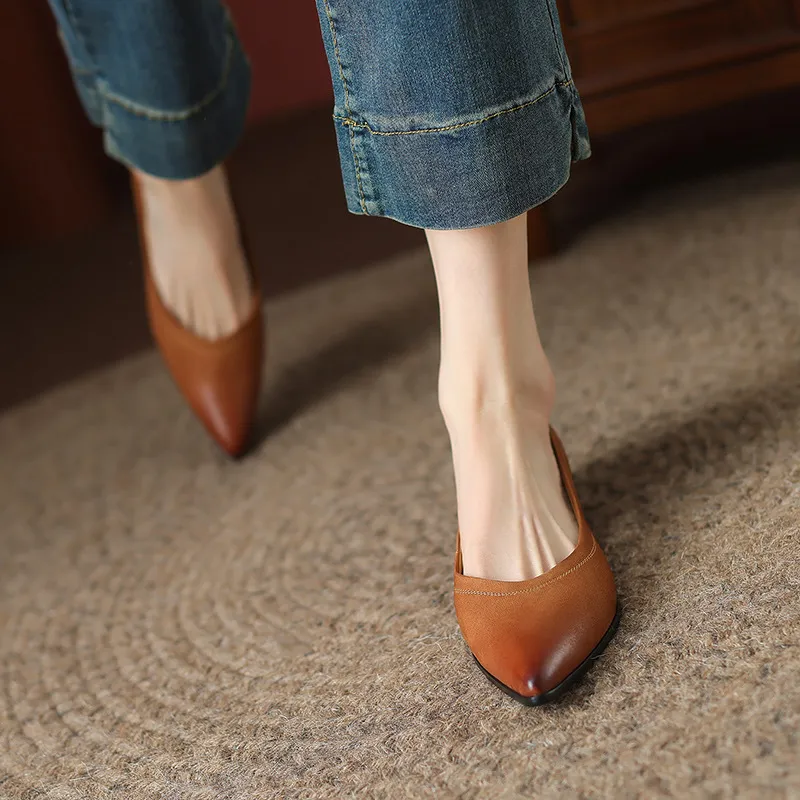 French retro color pointed light single shoes girls comfortable soft  leather thick heel low heel shoes flattie