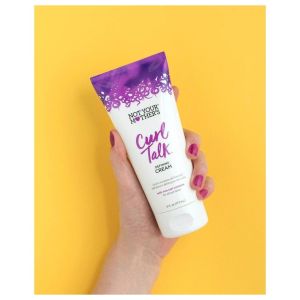 Kem tóc Not Your Mothers Curl Talk Defining Cream 177ml -Một sự pha trộn của gạo axit amin keratin và các enzym để hydrat hóa dưỡng da bảo vệ và tăng cường giữ nếp xoăn. Xác định tỏa sáng khử xoăn.