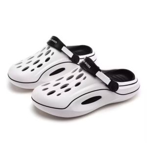 New summer clogs non-slip slippers thick-soled beach sandals suitable for both men and women