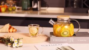 CnGlass Glass Teapot Stovetop Safe30.4oz Clear Tea pot with Removable Filter SpoutLoose Leaf and Blooming Tea Maker