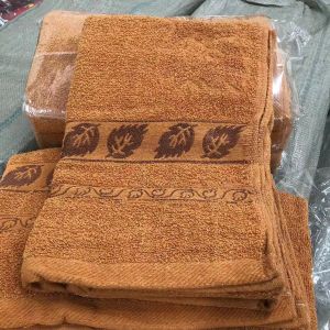 ผ้าเช็ดตัวพระสงฆ์ ผืนใหญ่ ใบโพธิ์ ขนาด 140x70 ซม. ผ้าขนหนูสีพระ ของทำบุญ ถวายสังฆทาน