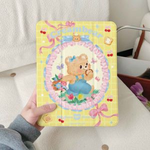 เคส iPad Air7 Gen11 Gen10 ที่ใส่ปากกา โบว์ริบบิ้นหมีเนย เคสไอแพด Gen9 Gen8 10.2 Air6 Air5