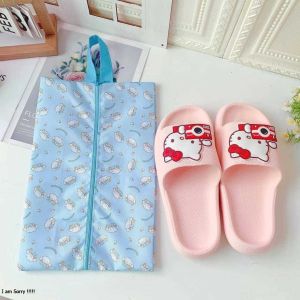 กระเป๋าใส่รองเท้า ผ้าร่มกันน้ำ กันกลิ่น สีสันสดใส ลวดลายเรียบๆ น่ารักๆ  ขนาด 35.5×21.5cm