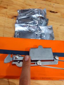 Cữ canh lề có hít nam châm sử dụng cho máy may công nghiệp và gia đình cô điển