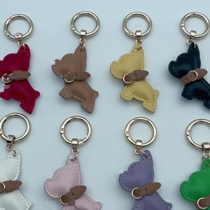 พวงกุญแจรูปสุนัขพันธุ์เฟรนช์บูลด็อกสุดน่ารักสำหรับประดับพวงกุญแจห้อยกระเป๋าที่ใส่กุญแจทำจากหนัง PU พร้อมจี้ห้อยตกแต่งสำหรับนักเรียน