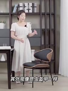 【SG⚡】Italian-Style Dining Chairs Modern Minimalist Luxury Dining Chairs for Home Use Solid Wood Reception Stools