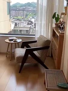 Single Sofa Chair French Medieval Style Solid Wood Sofa Living Room Balcony Leisure Chair