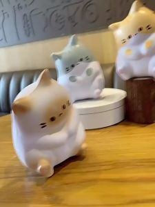 จัดส่งจากจีน [2025] ตุ๊กตาแมวโกโก้ใหม่ ฟื้นตัวช้า บรรเทาความเครียด ตุ๊กตาบำบัด สำหรับสำนักงาน ของตกแต่งบรรเทาความเครียด ของเล่นบีบสำหรับเด็ก 042