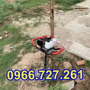 Máy khoan đất trồng cây