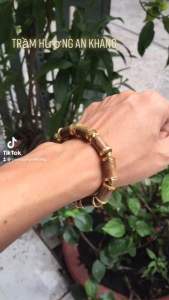 Vòng tay trầm tốc nam nữ.