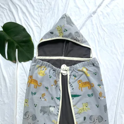 ON THE GO TRAVEL BABY BLANKET / selimut bayi apron menyusui dan stroller 90X90cm