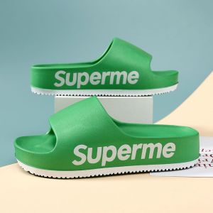 รองเท้าแตะผู้หญิงฤดูร้อนแฟชั่นพื้นหนาใหม่สำหรับอาบน้ำที่บ้านกันลื่นลื่นสำหรับใส่นอกบ้านรองเท้าแตะพื้นนุ่มสุดฮิตทางอินเทอร์เน็ต