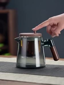 Heat Resistant Glass Teapot Infuser Press Button Water Separation Teapot Solid Walnut Wood Handle 650ml / 750ml