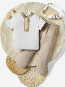 Setelan Koko Anak Laki-Laki Toyobo Bahan Katun Warna Cinnamon dengan Motif Elegan untuk Usia 0-24 Bulan