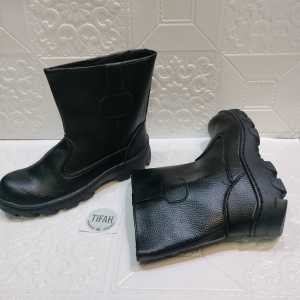 PROMO SEPATU SAFETY BOOTS TINGGI UJUNG BESI ANTI SLIP KERJA PERTAMBANGANPROYEKPABRIK PRIA