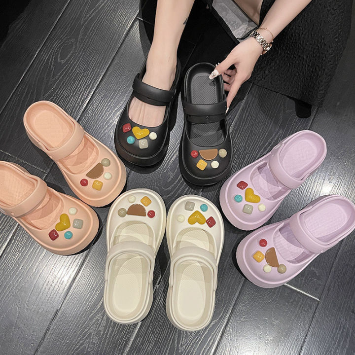 Cute%20accessory%20hole%20slippers,%20women%20wearing%20thick%20soled%20girl's%20heart%20cartoon%20wrapped%20cool%20slippers%20-%20Image%206