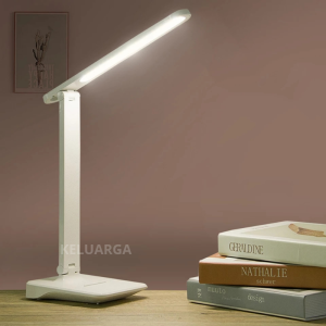 Keluarga Desk Lamp 3 Mode Lighting Brightness 2000mAH Rechargeable USB Learning Table Lamp For Study