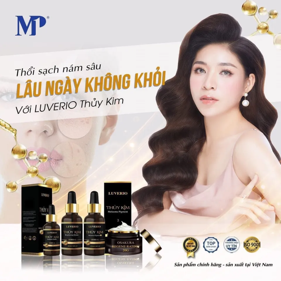 Yoqimli yosh ayol bilan jinsiy aloqa U uxlayotganda uni yalaydi