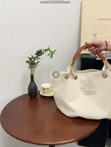 2026 Large Capacity Soft Nylon Tote Bag Six Solid Color Options Detachable Wide Crossbody Strap Leather Top Handle Dual Use Hand Carry Ladies Office Shoulder Bag