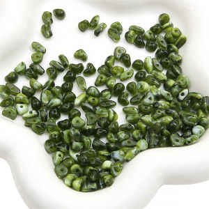 ชิปลูกปัดหินควอตซ์อะคริลิก80ชิ้น/ถุงไม่สม่ำเสมอสำหรับทำเครื่องประดับสร้อยคอ DIY สร้อยข้อมือลูกปัดอิสระ5-8มม.